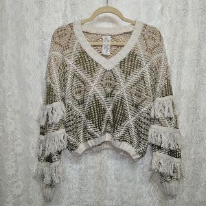 Sadie And Sage Sweater Size Small